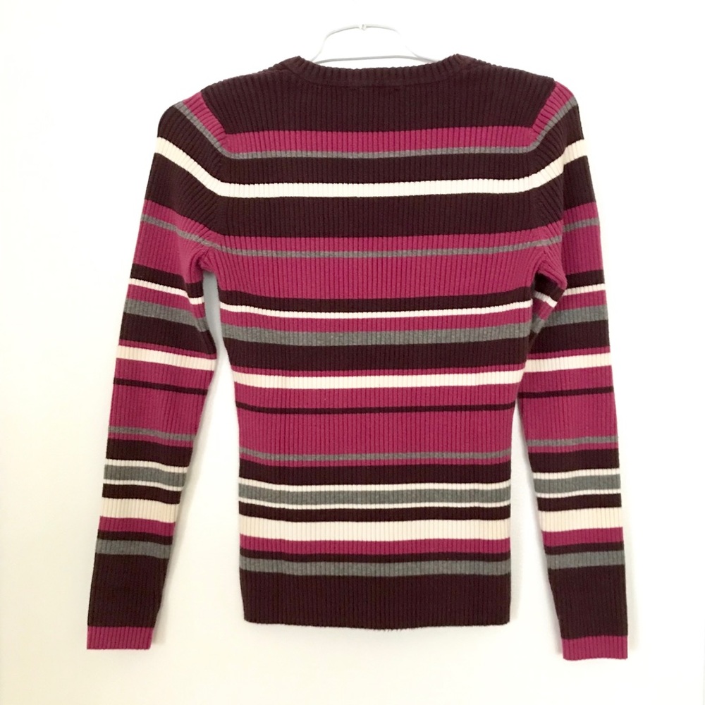 LIKE NEW St. John’s Bay Classic Sweater - Picture 5 of 6